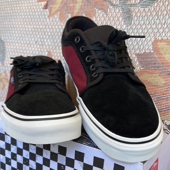 Vans WMNS Skate Chukka Low 
Port/Black
VN0A4BX402Y
Sneakers - athletic shoes - Picture 8 of 16